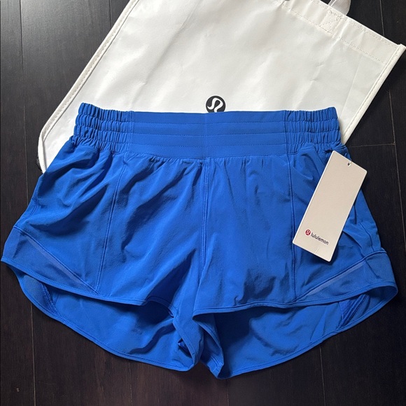LULULEMON HOTTY HOT HR SHORTS 2.5” in CERULEAN BLUE SZ 8 NWT - Picture 1 of 7